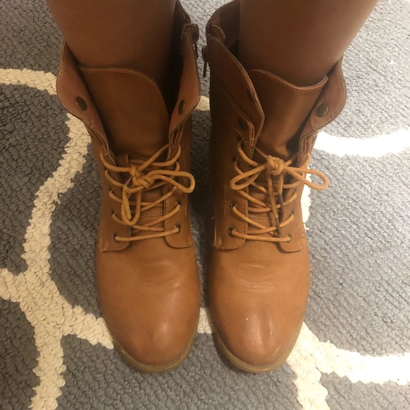 Ankle Length Brown Lace-Up Boots - Picture 7 of 7